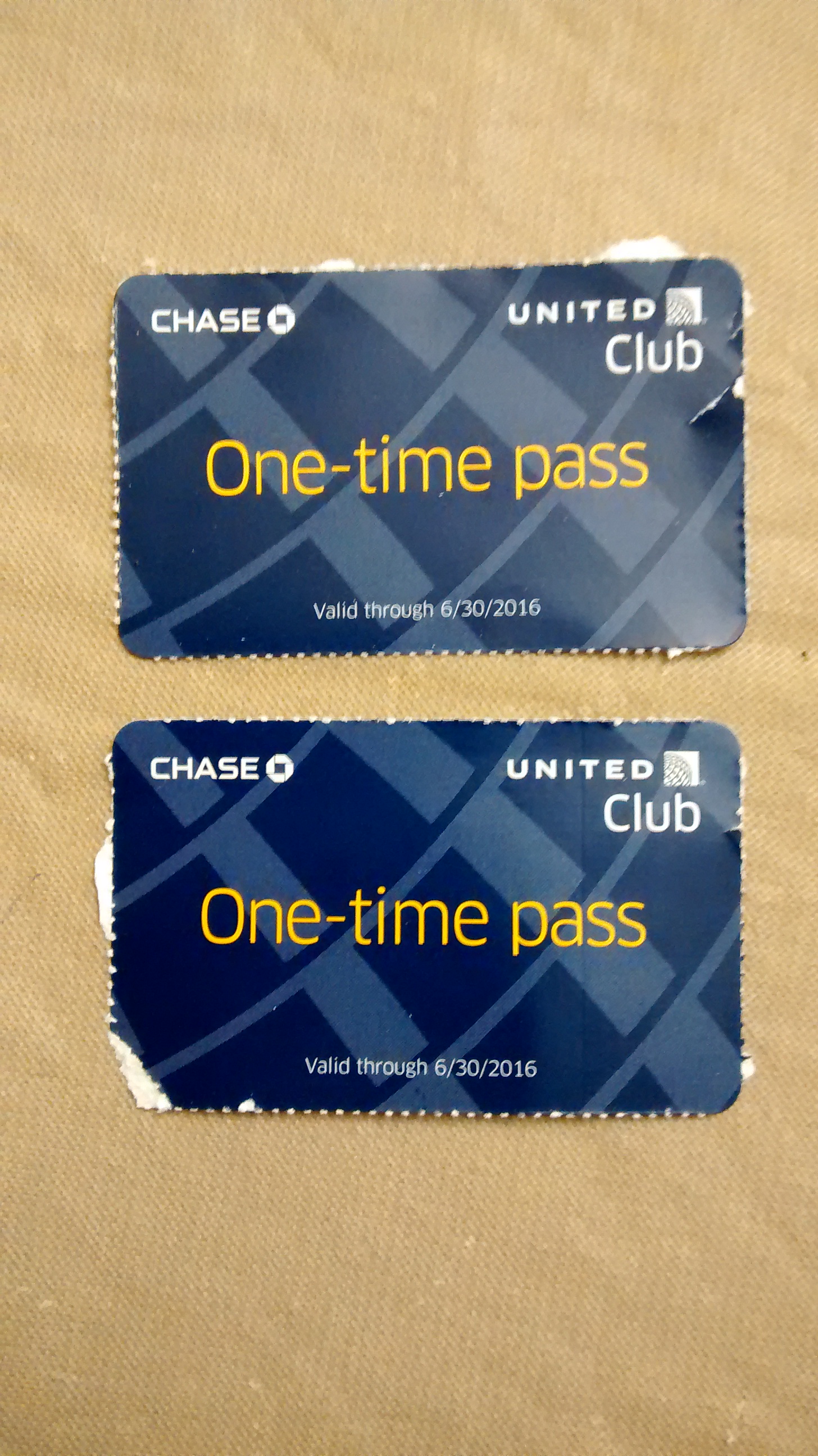 Which United Lounge is the best one to go to? - Points with a Crew