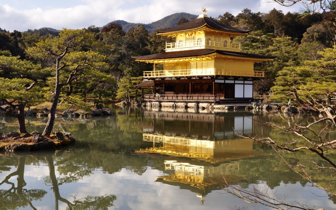 The stunning Kinkakuji golden pavilion