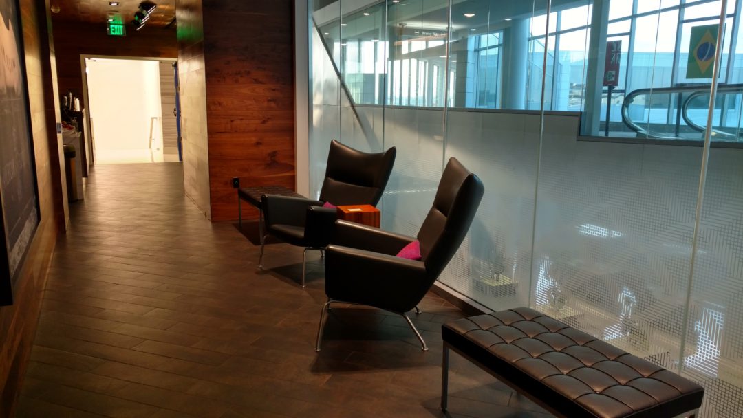 centurion lounge phl phone number