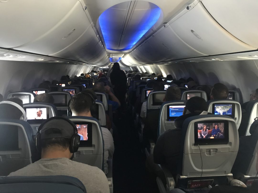 delta-737-economy-class-interior - Points with a Crew